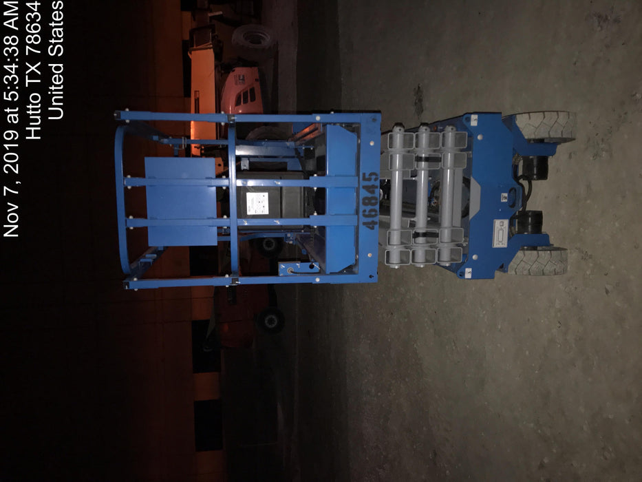 2019 Genie GS-2632 Folding rails with half height swing gate