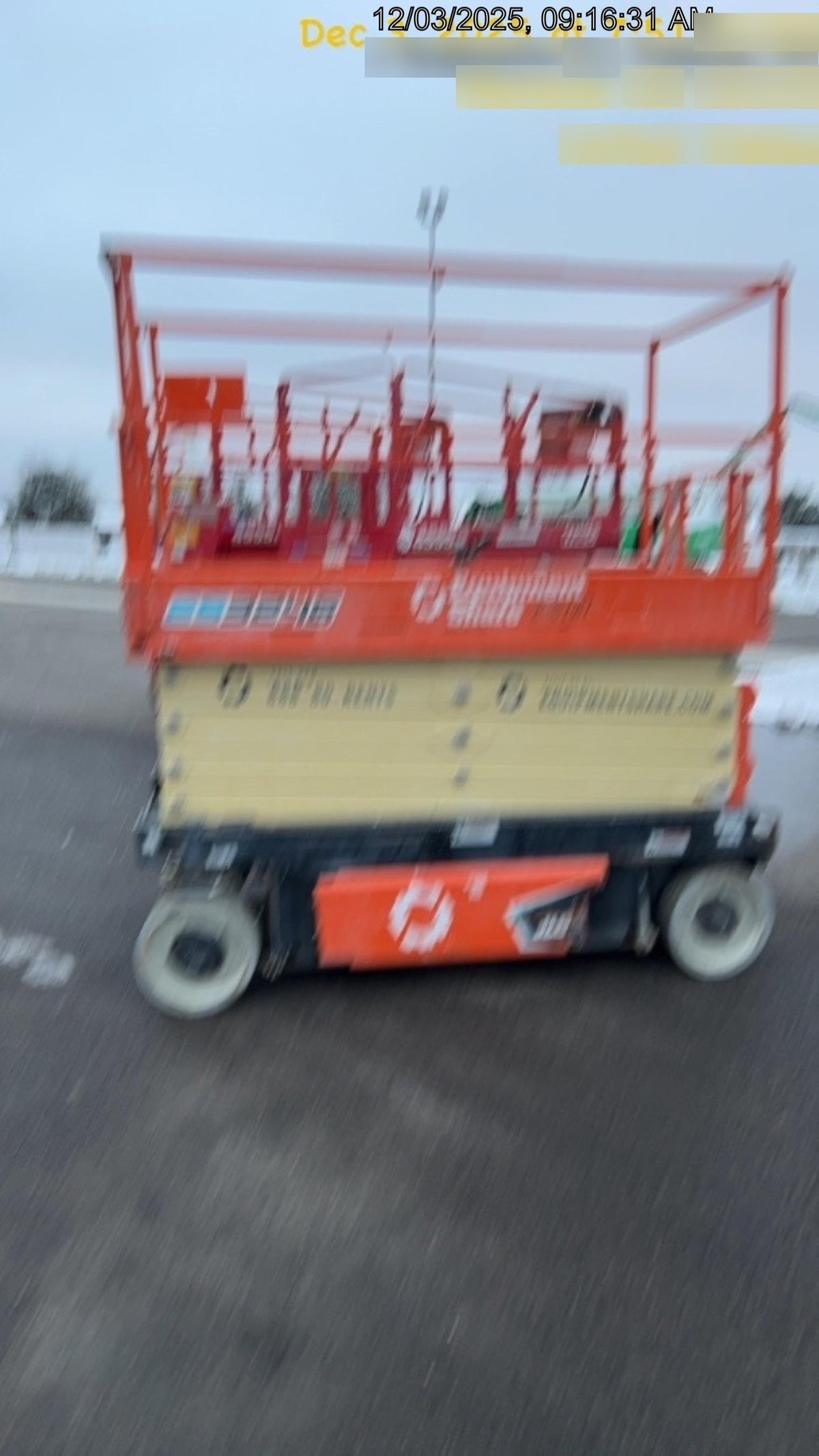 2022 JLG ES3246