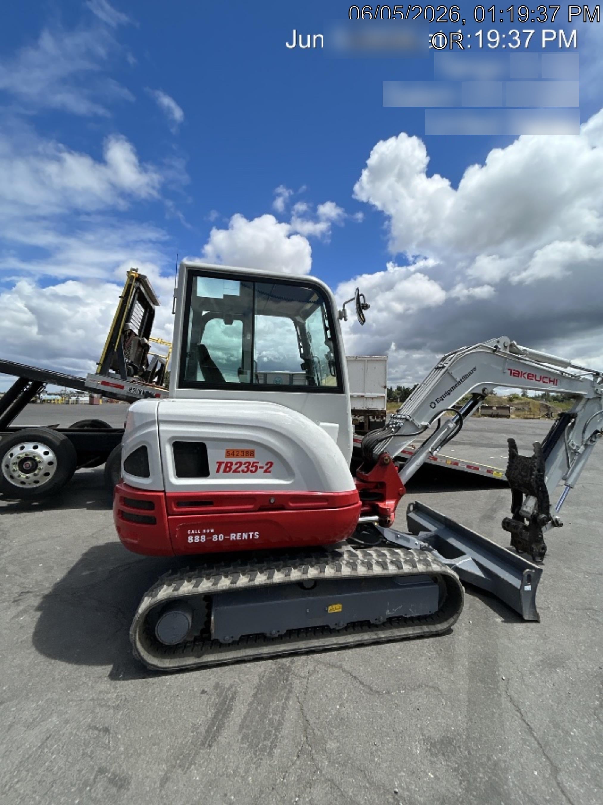 2025 TAKEUCHI TB235-2CR