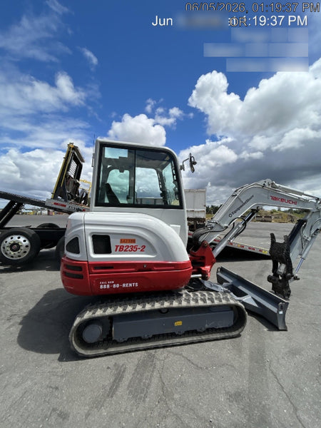 2025 TAKEUCHI TB235-2CR