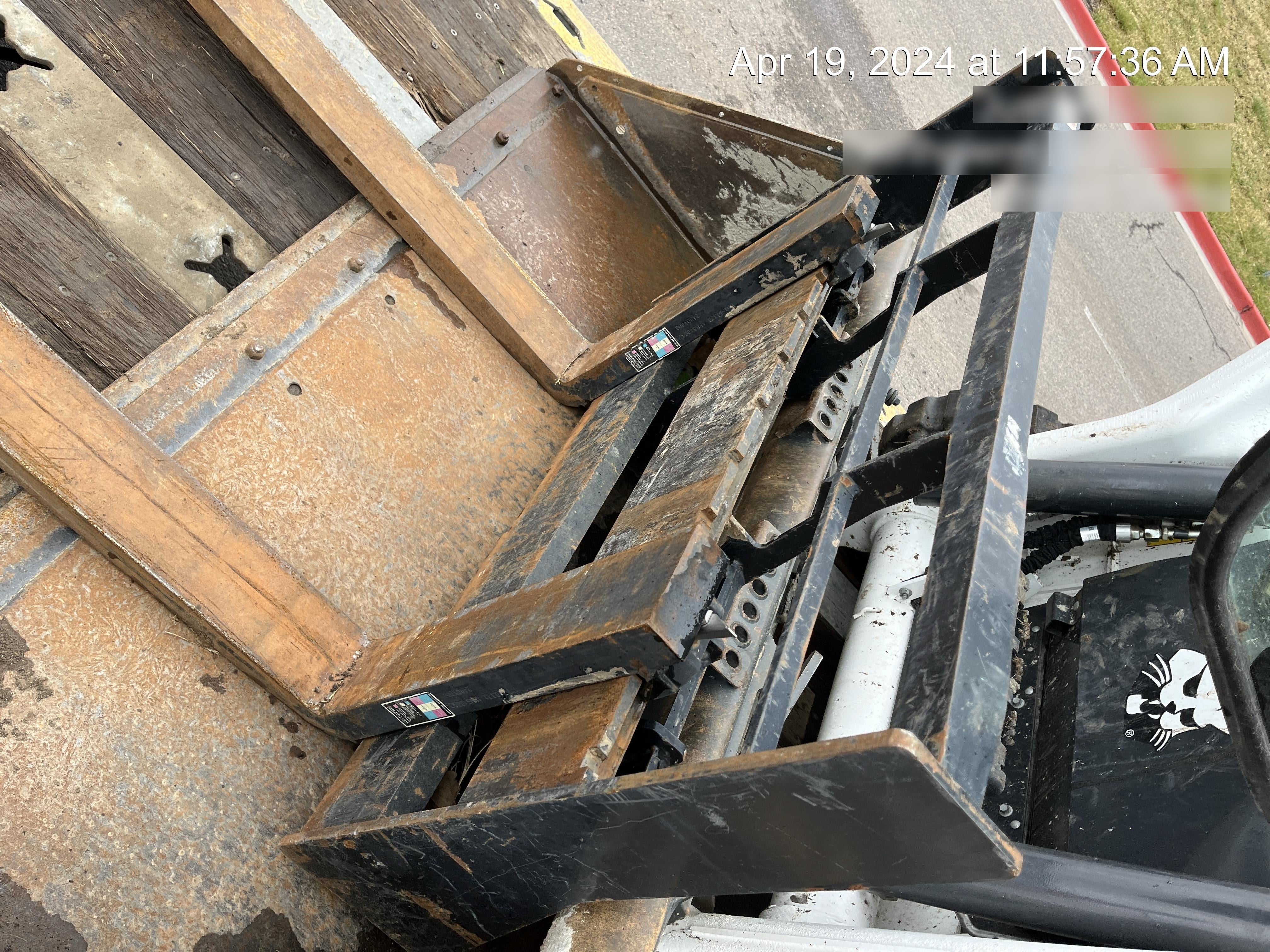 2022 ARROW MATERIAL HANDLING 60" Pallet Forks - Arrow