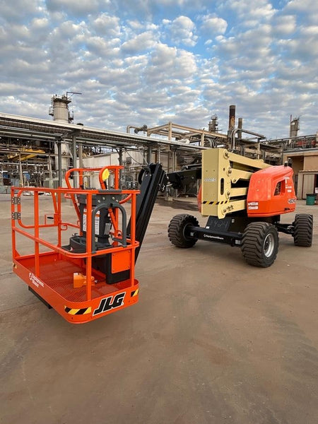 2025 JLG 450AJ