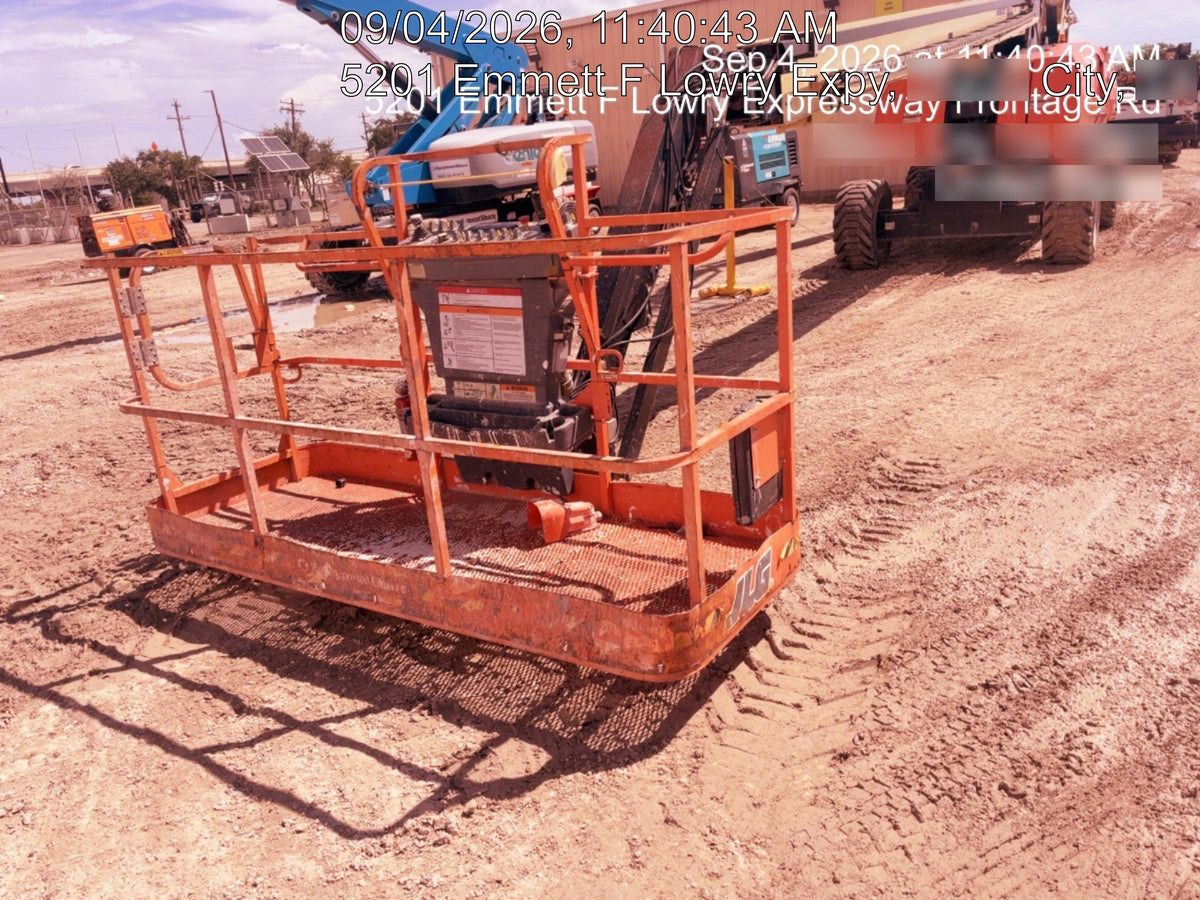 2023 JLG 860SJ