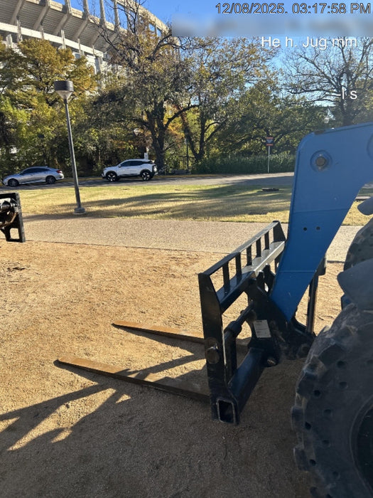 2018 Genie GTH-636 Genie GTH-636 w/Enclosed Cab w/HVAC, Work Lights, Solid Tires, Beacon, 48" Carriage and Forks