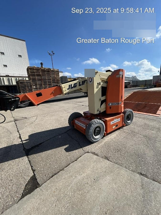 2019 JLG E300AJP