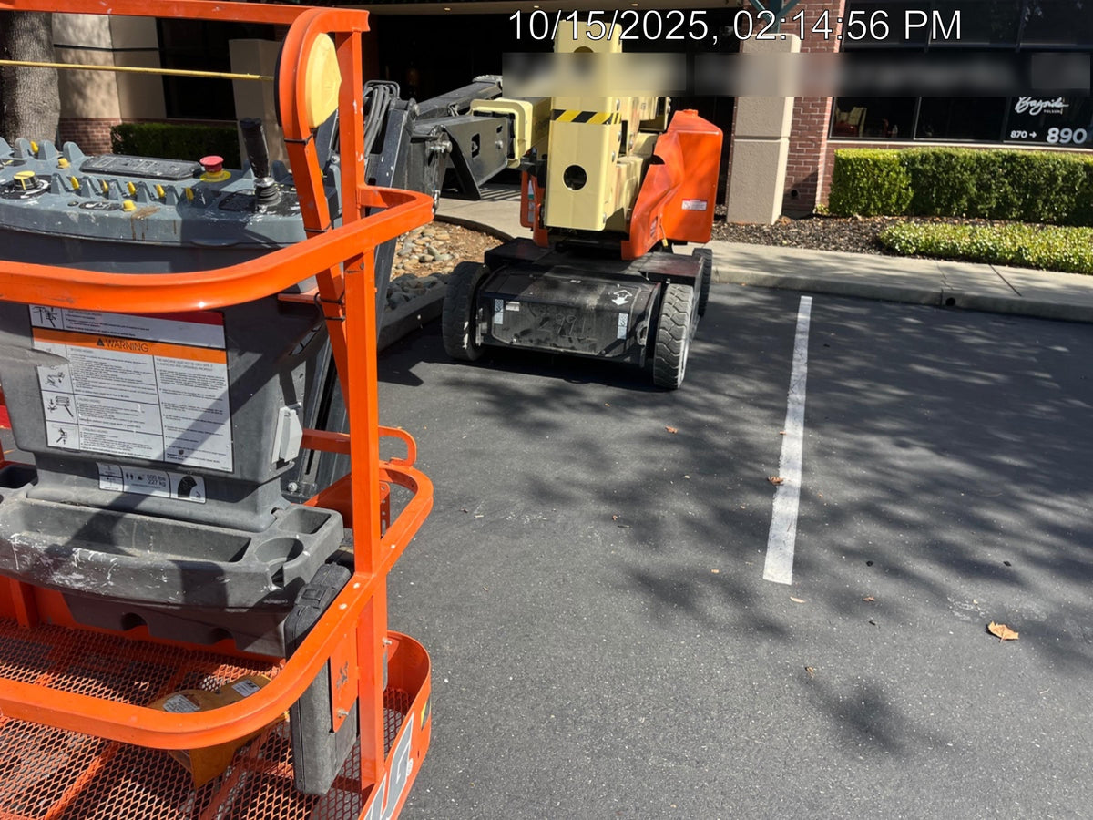 2024 JLG E400AJP Narrow
