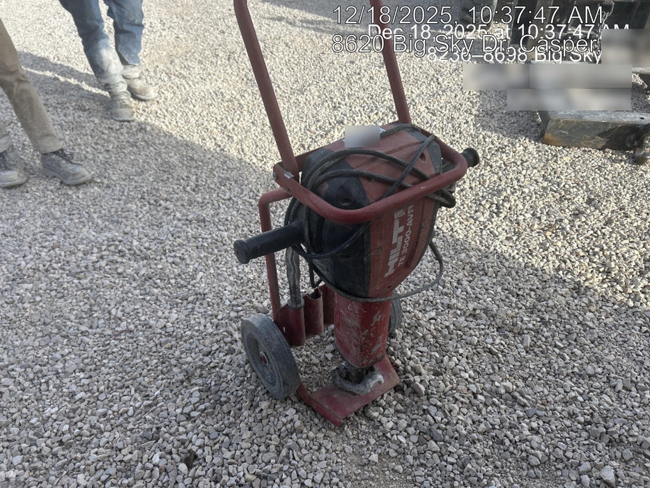 2021 HILTI TE 3000-AVR