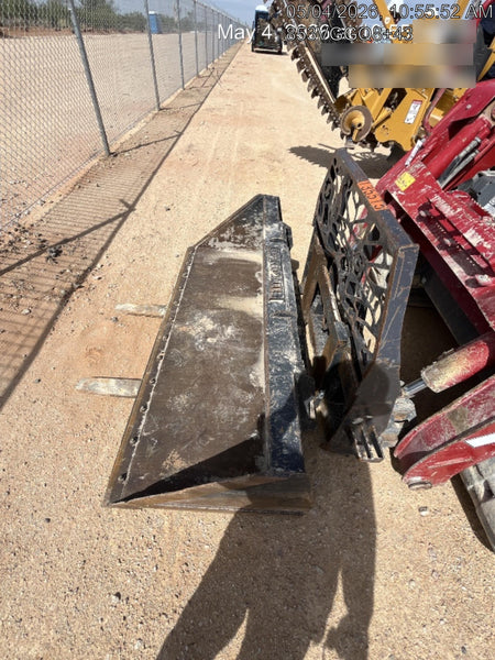 2021 PALADIN 48" Pallet Forks - Paladin