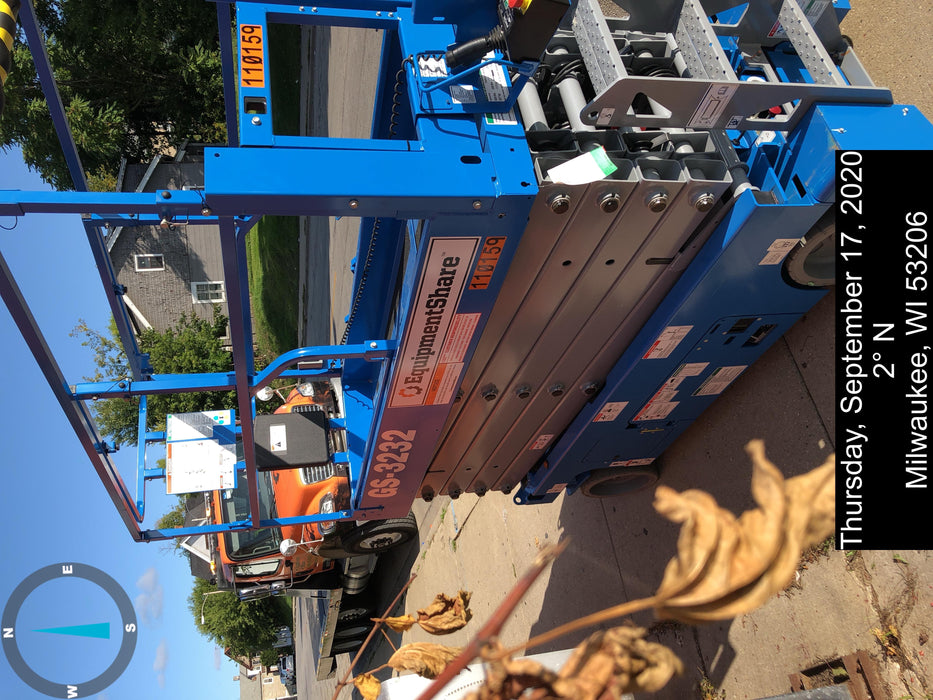 2020 Genie GS-3232 Standard, Folding half height swing gate