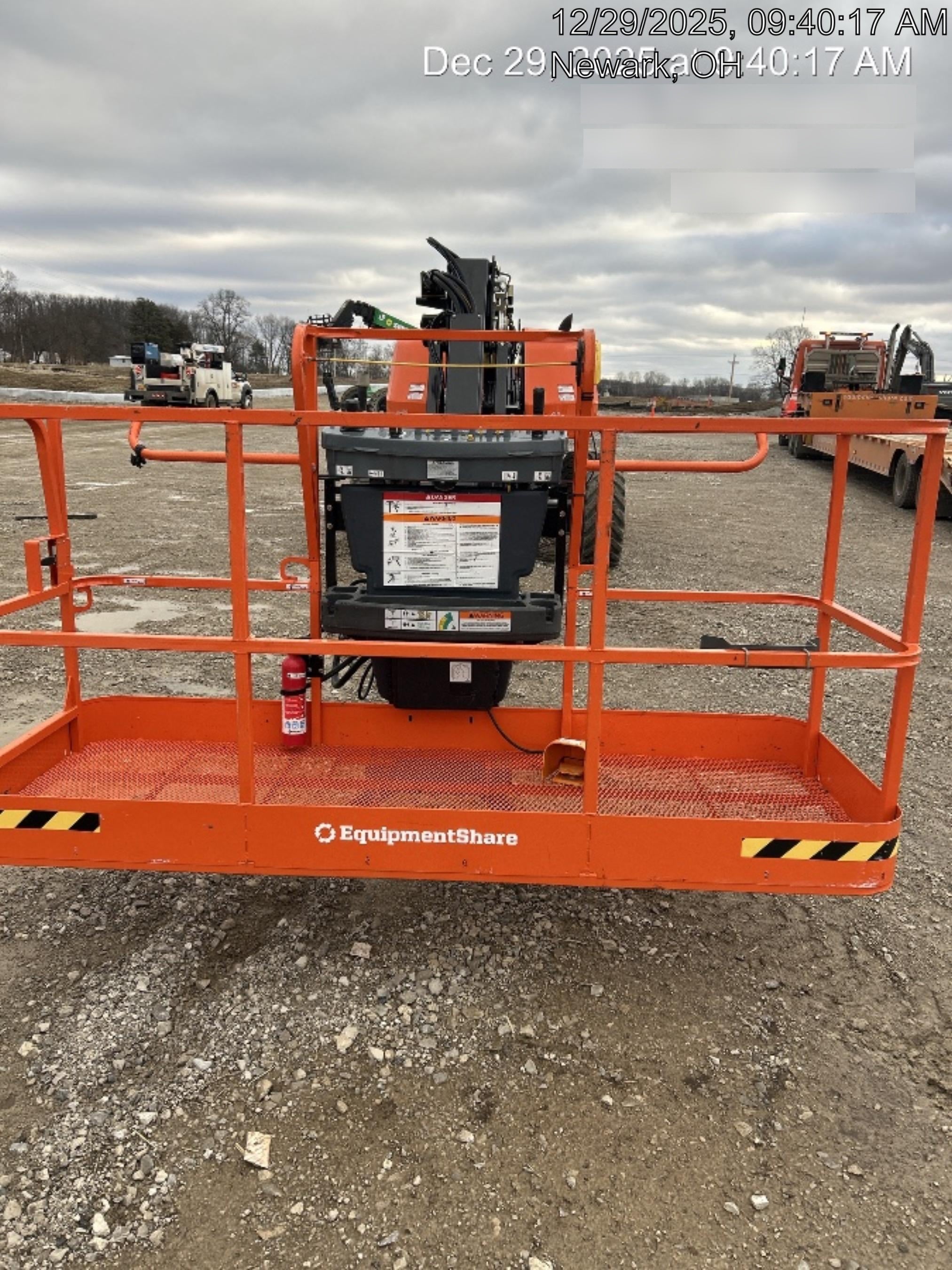 2025 JLG 660SJ