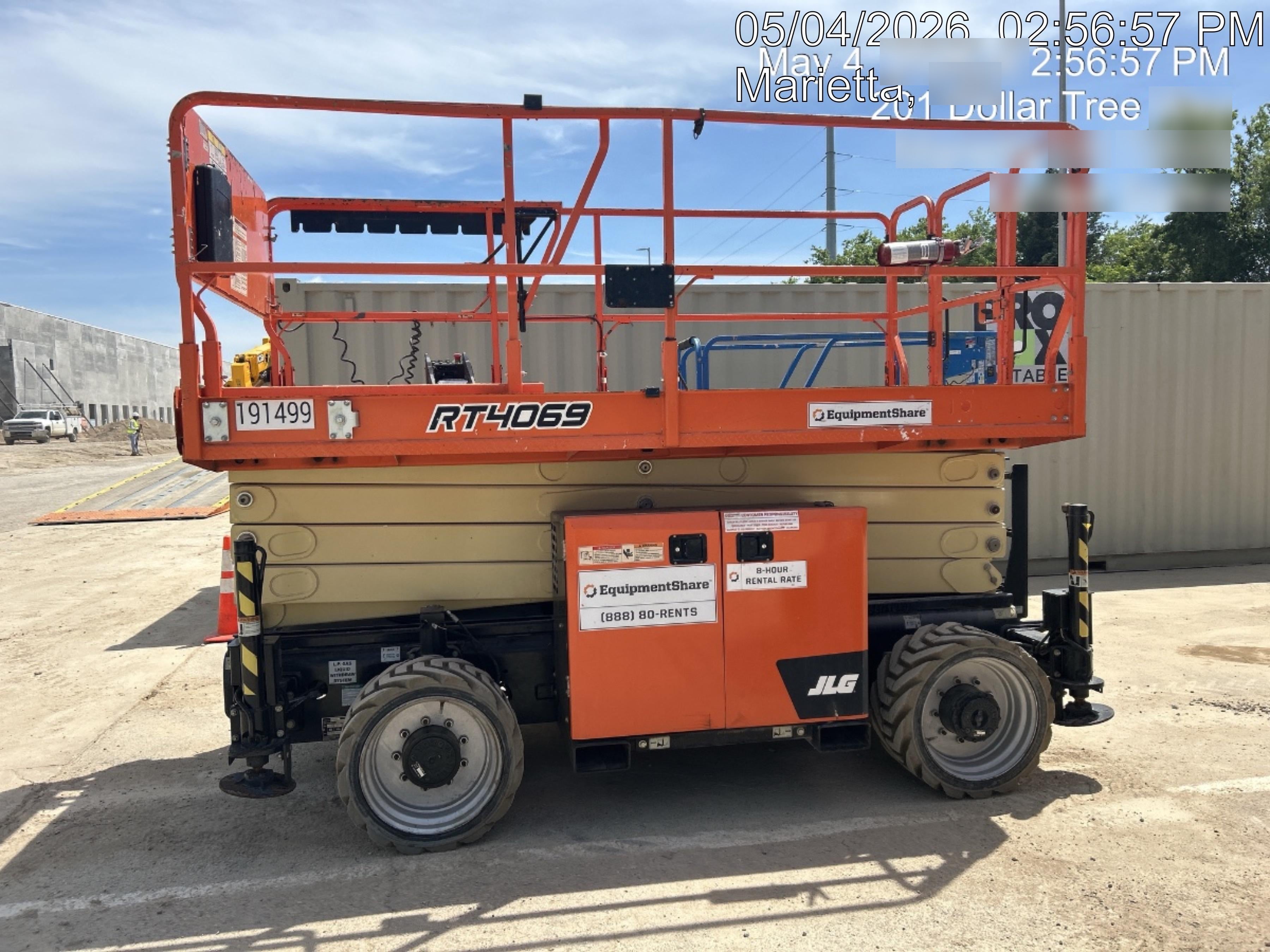 2021 JLG RT4069