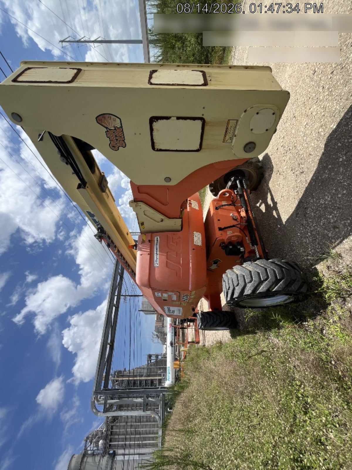2020 JLG 800AJ