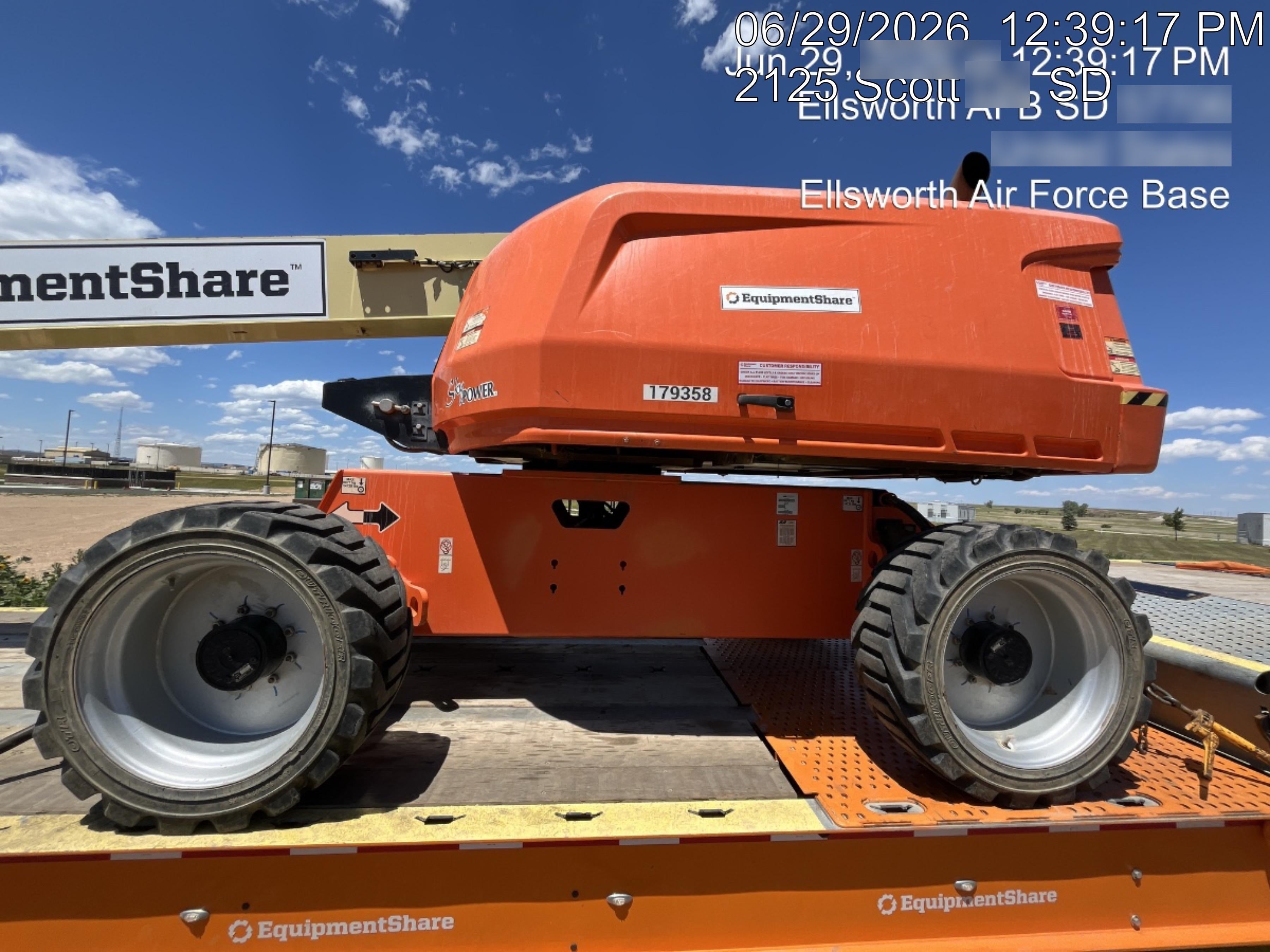 2021 JLG 660SJ