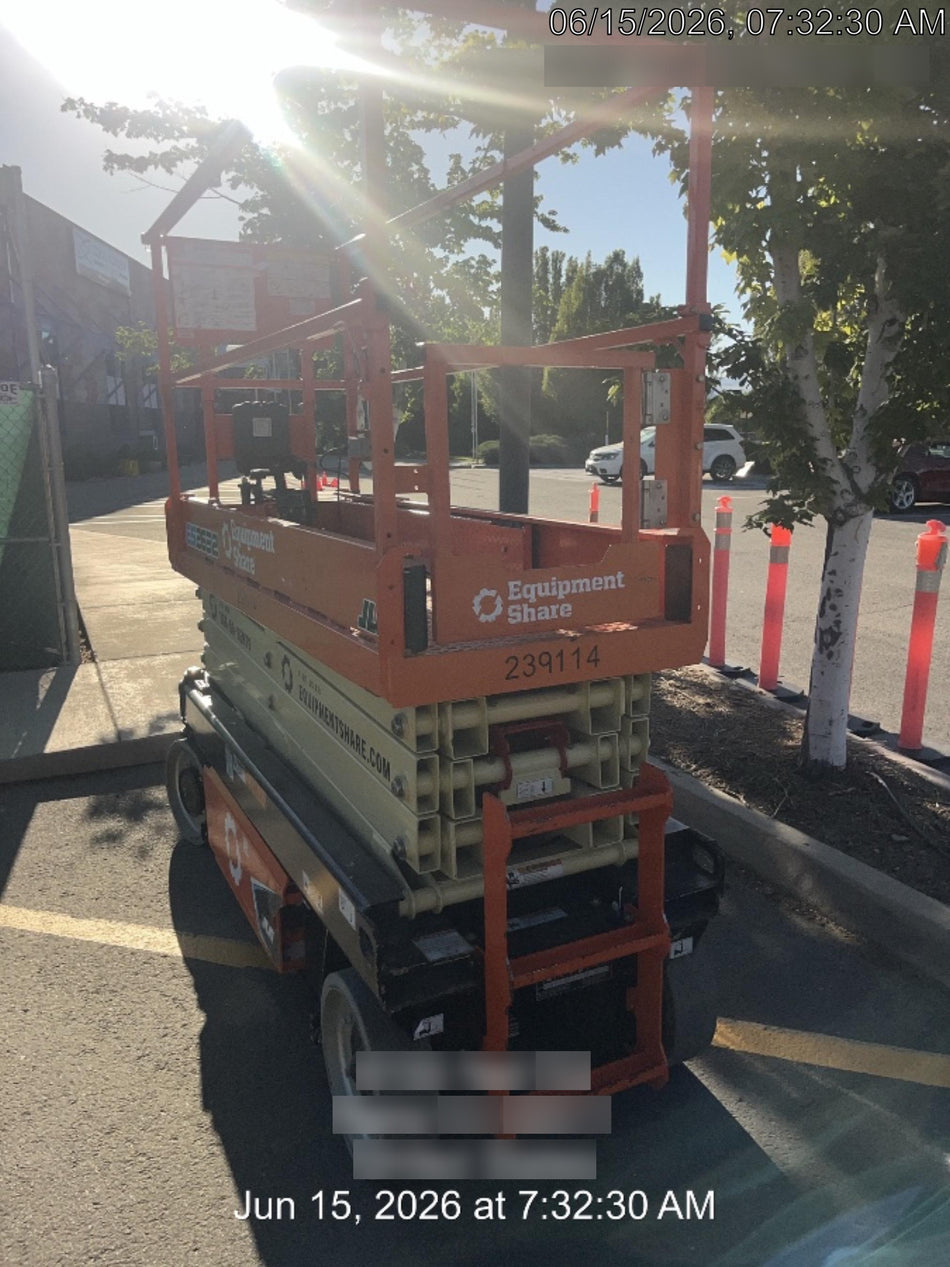 2022 JLG ES2632