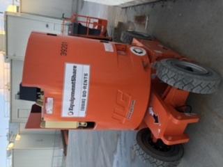 2019 JLG E300AJP