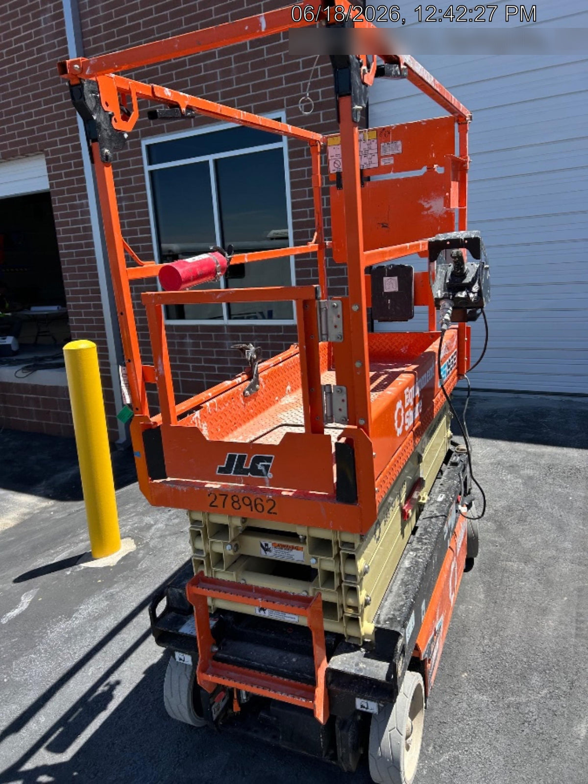 2022 JLG ES1932