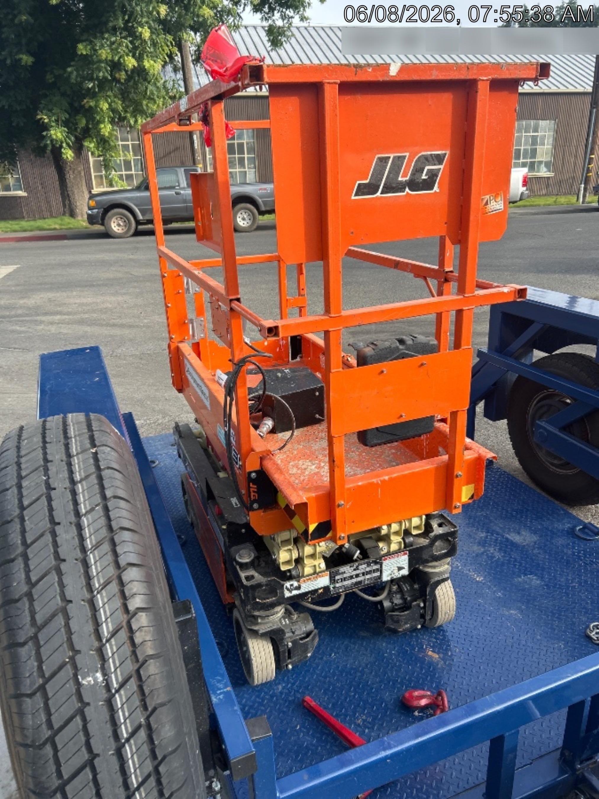 2021 JLG ES1330L