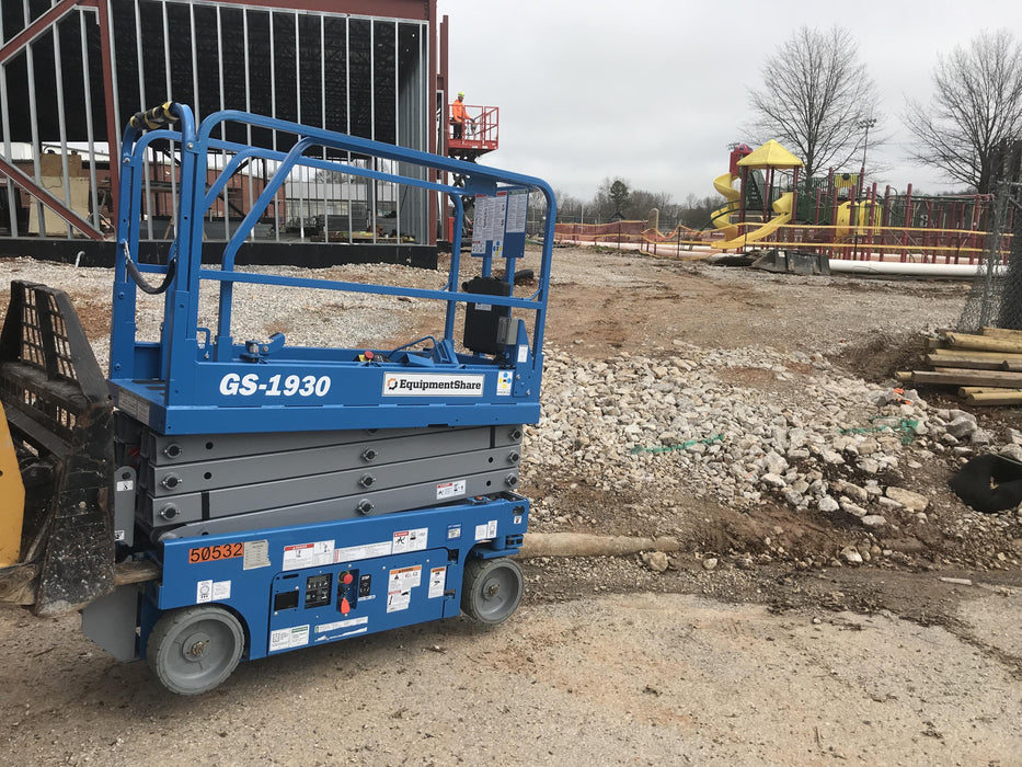 2019 Genie GS-1930 Fixed Rails with Chain Entry