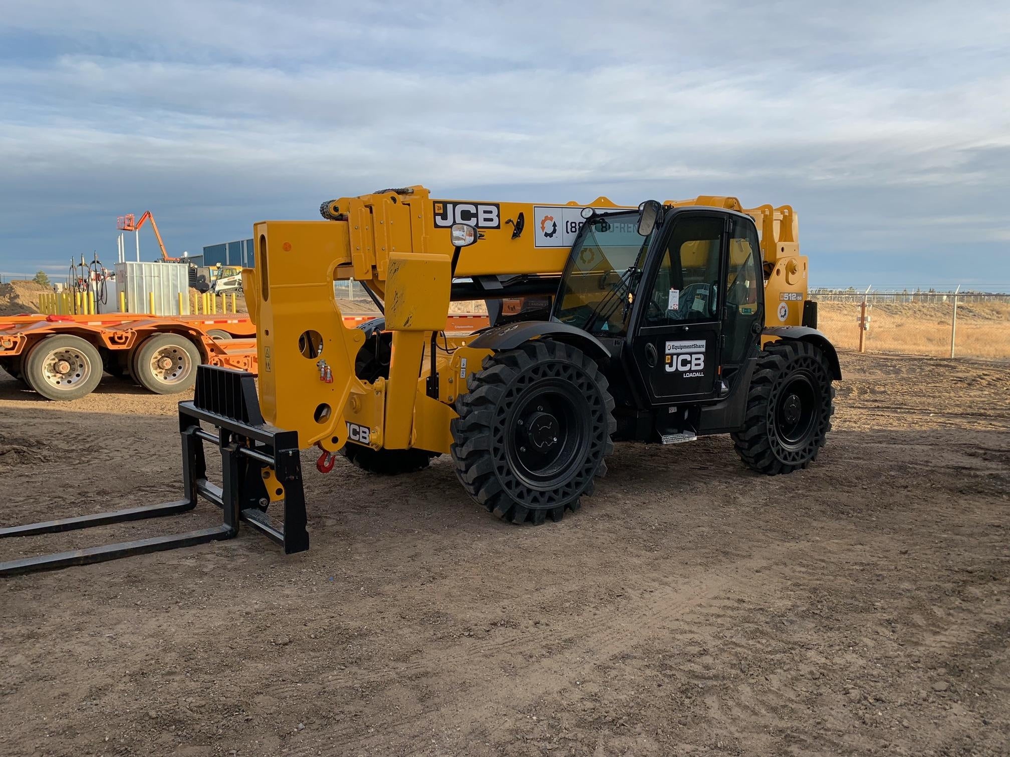 2021 JCB 512-56