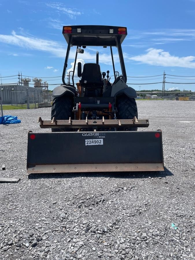 2022 CASE 570N EP