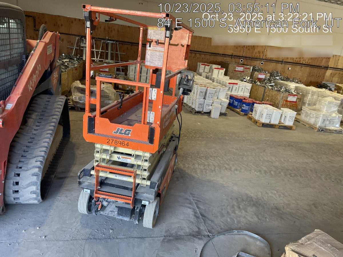 2022 JLG ES1932