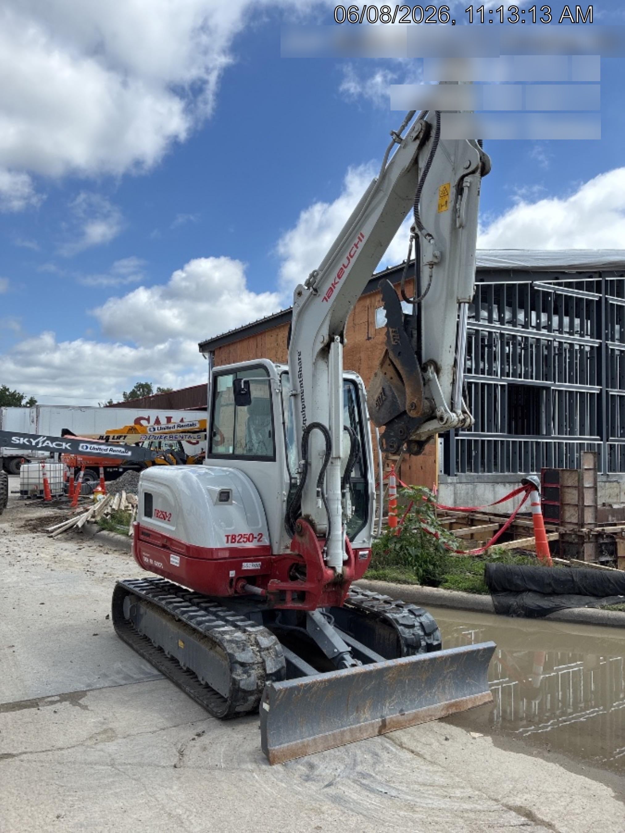 2025 TAKEUCHI TB250-2CR