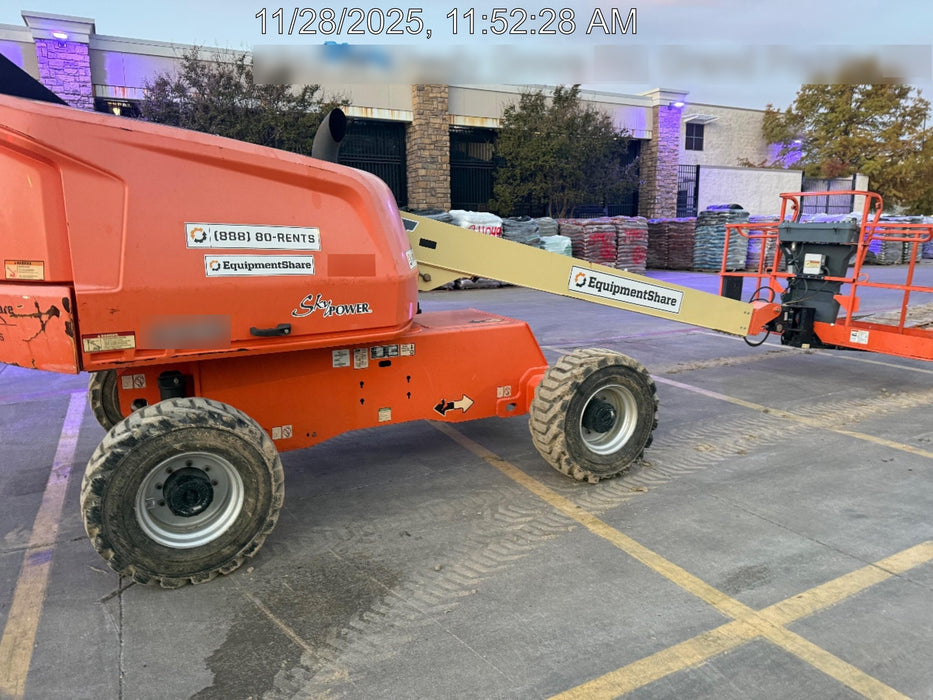 2019 JLG 400S