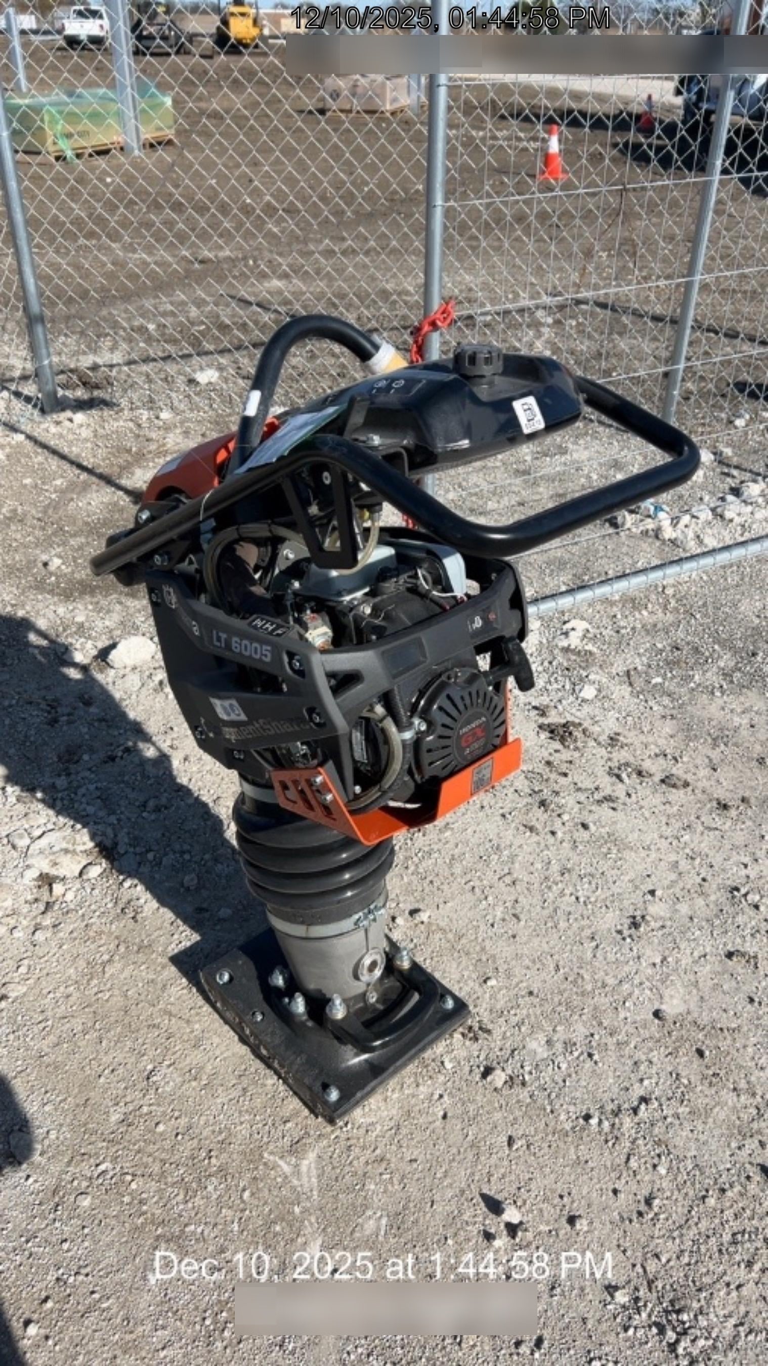 2025 HUSQVARNA LT6005
