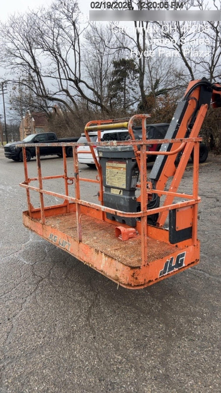 2019 JLG 800AJ
