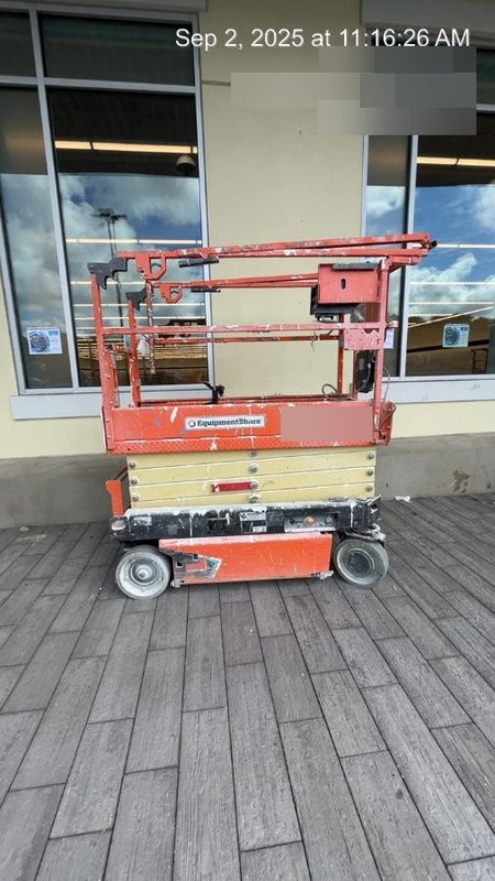 2021 JLG ES1932