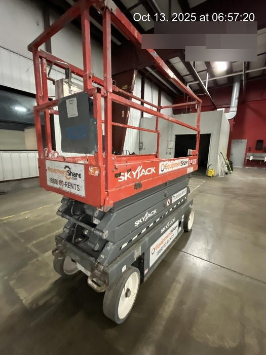 2018 Skyjack SJIII-3226 Skyjack SJIII3226 Scissor Lift w/Trojan Batteries