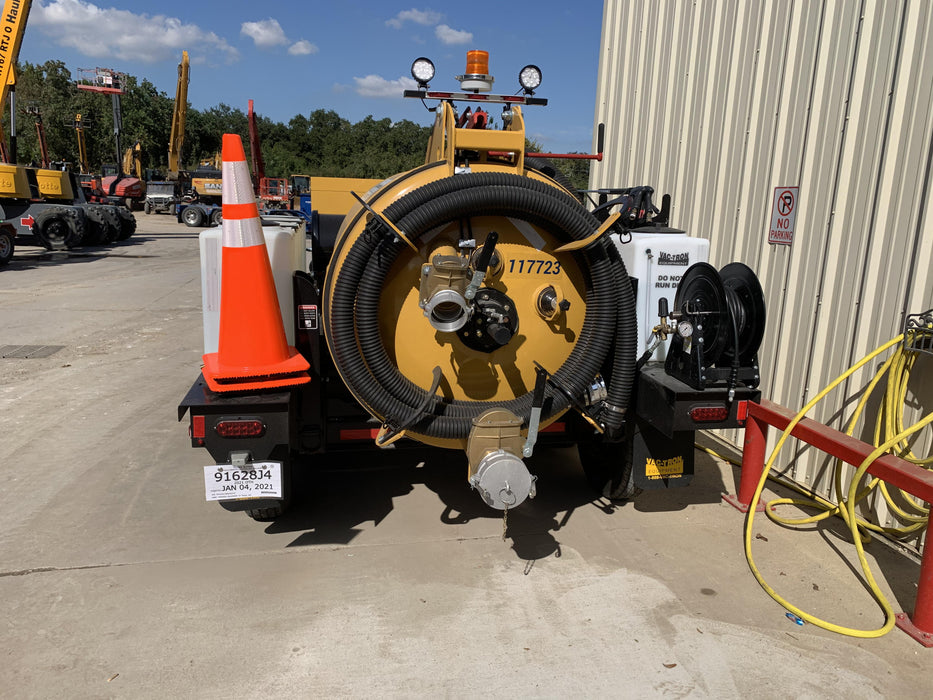 2020 Vac-Tron LP573XDT Tier 4 Kohler Diesel Engine, 500 Gallon Debris Tank w/ Hydraulic Tilt, two (2) 100 Gallon Water Tanks, Low Profile Torsion Axles (12,000 GVWR), Manual Jack Trailer