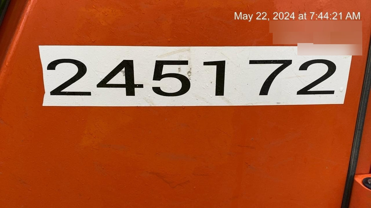 2022 JLG 1732