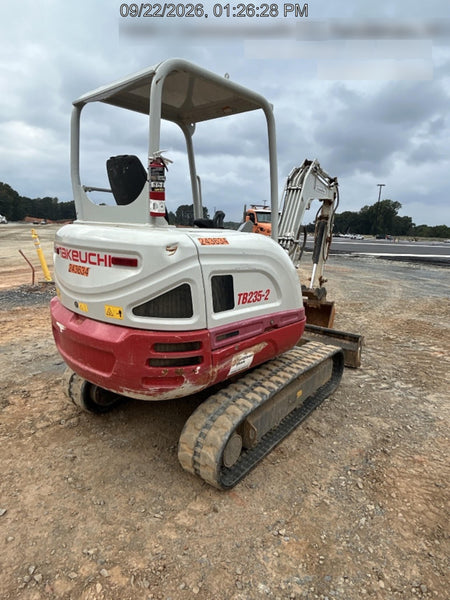 2022 TAKEUCHI TB235-2R