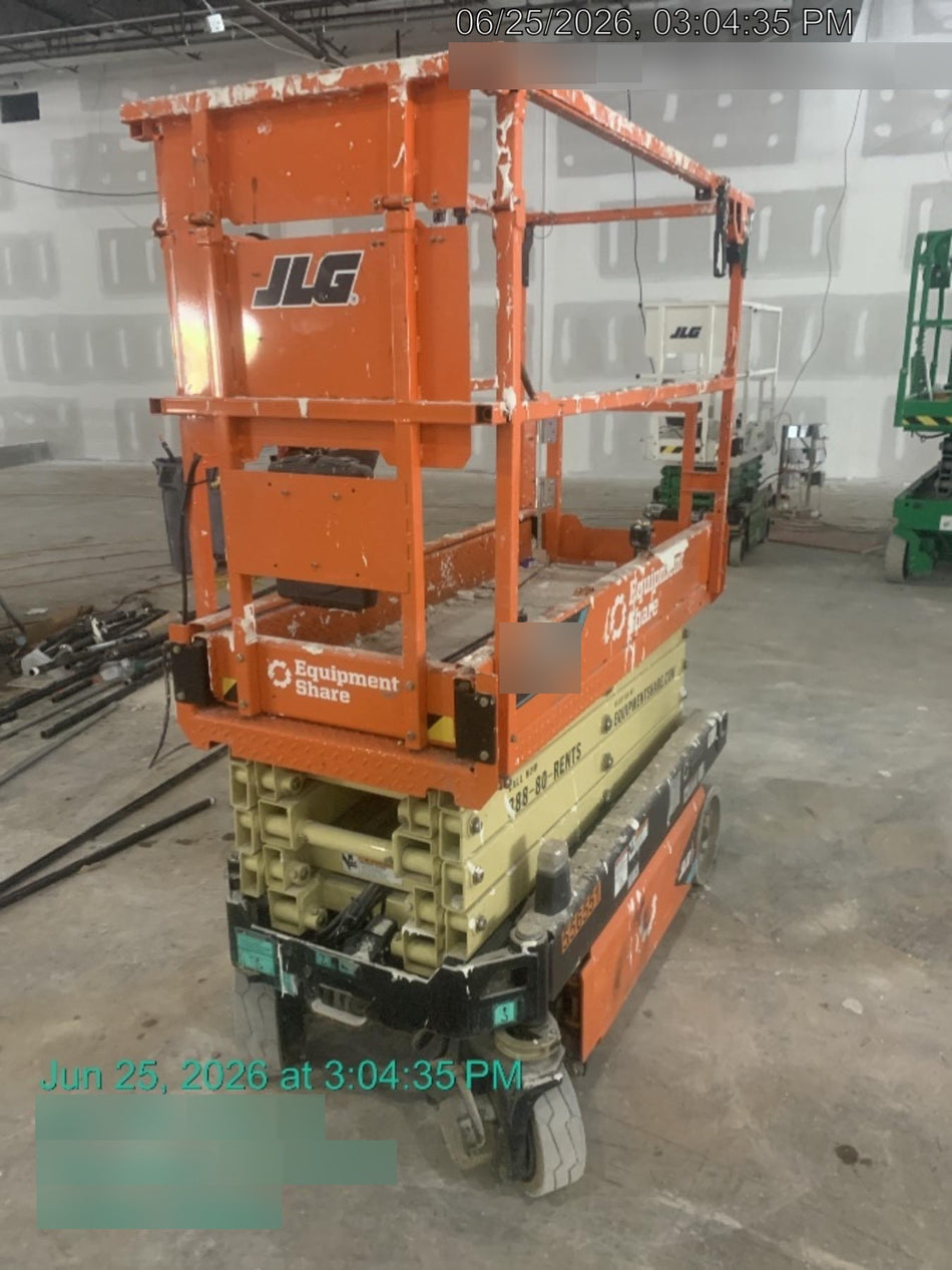 2025 JLG ES1932