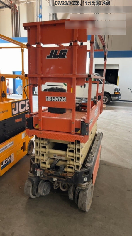 2021 JLG ES1932