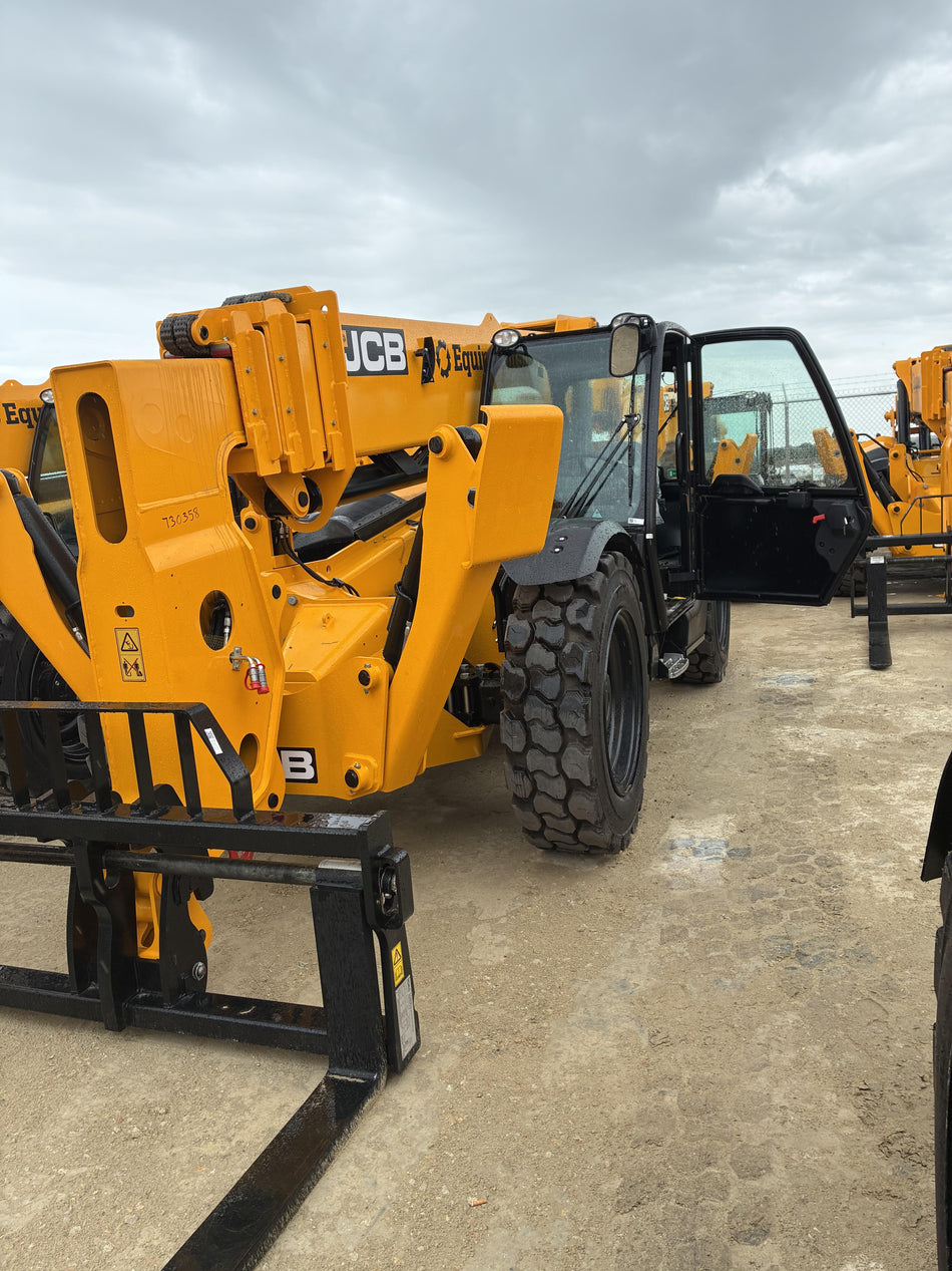 2026 JCB 512-56