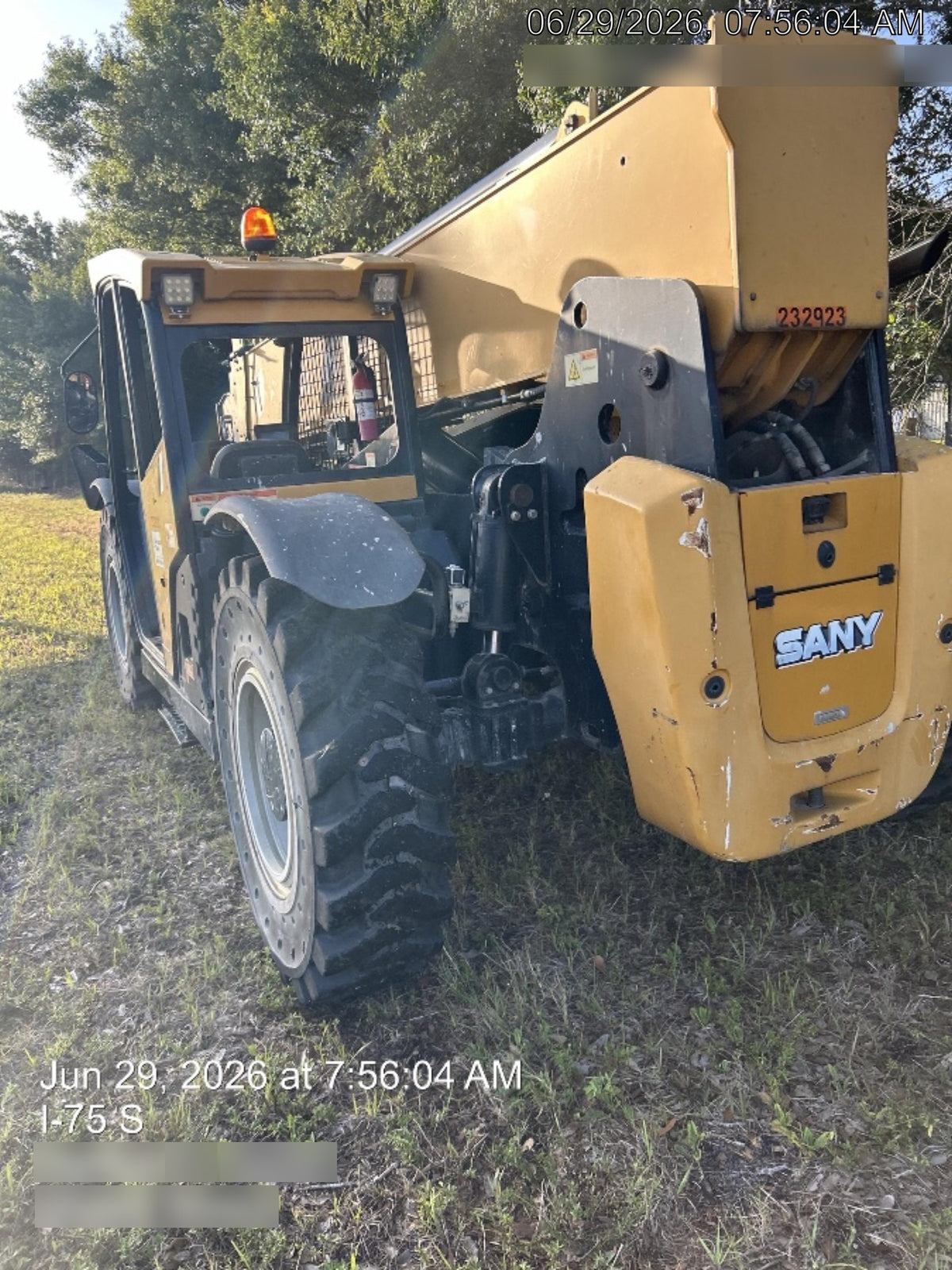 2022 SANY STH1056