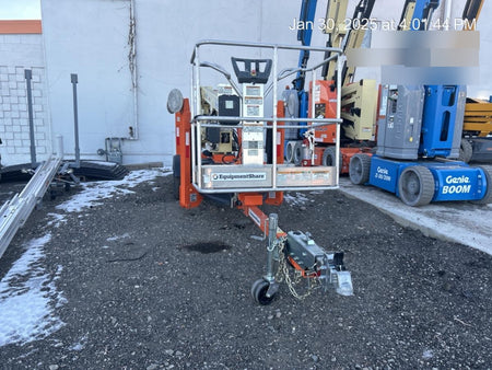 2022 JLG T350