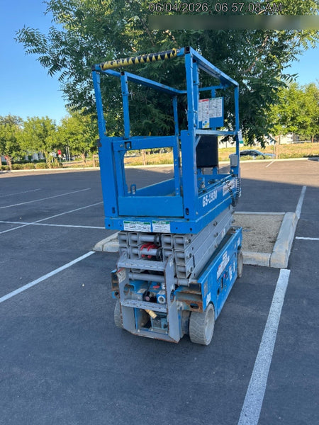 2020 Genie GS-1930 Solid Non Marking Tires, Beacon, Folding rails with half height swing gate, 800W Inverter