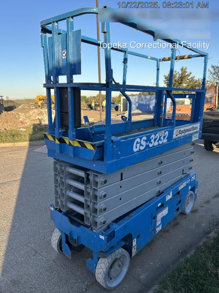 2022 GENIE GS-3232