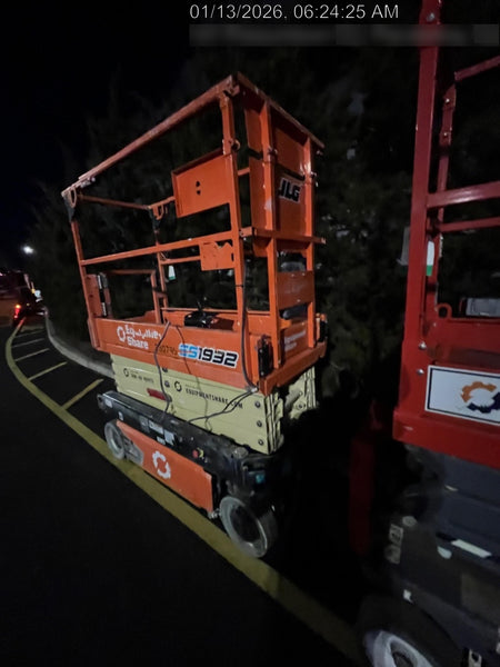 2022 JLG ES1932