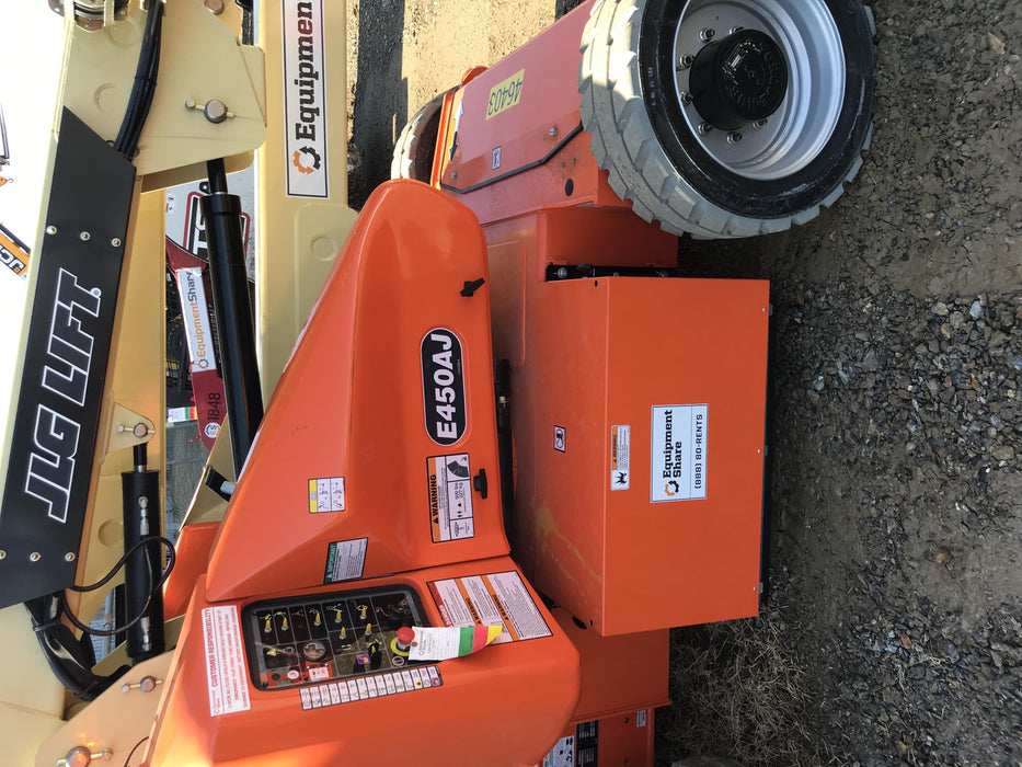 2019 JLG E450AJ