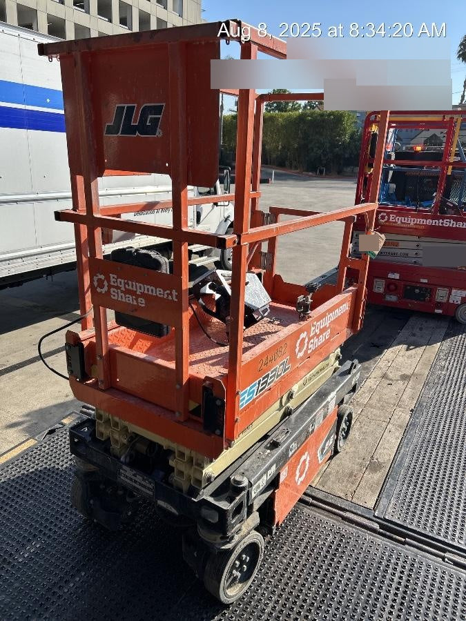 2022 JLG ES1330L