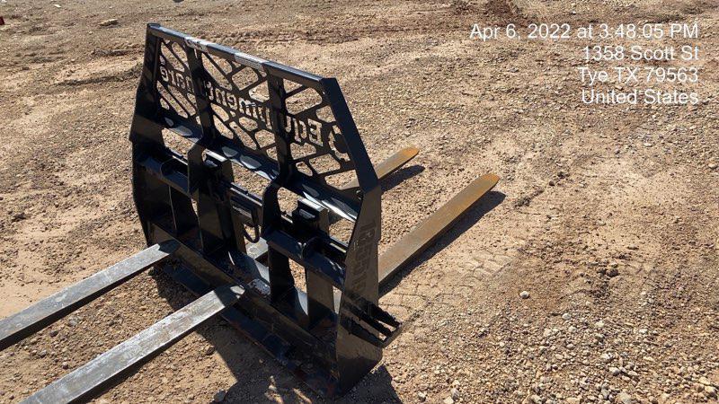 2021 PALADIN 48" Pallet Forks - Paladin