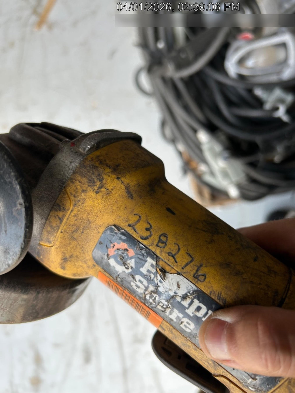 2022 DEWALT D28402N