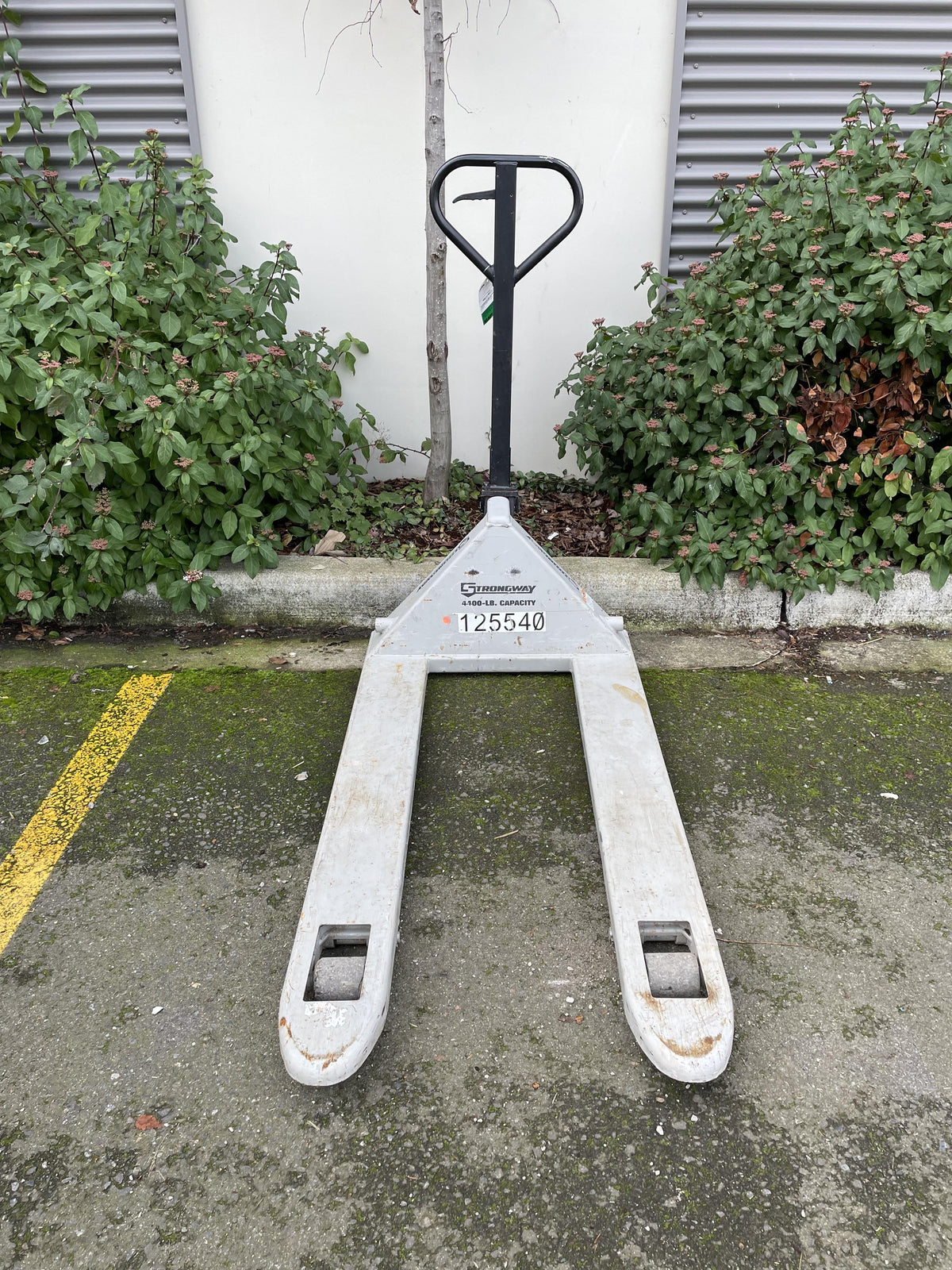 2021 STRONGWAY 4400 lb Pallet Jack