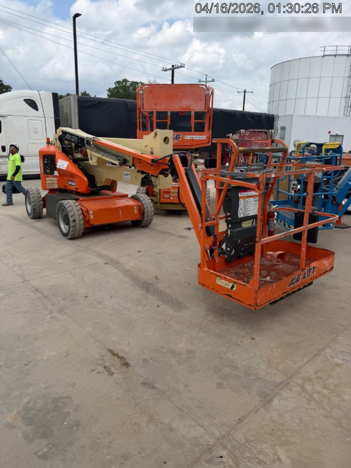 2019 JLG E450AJ