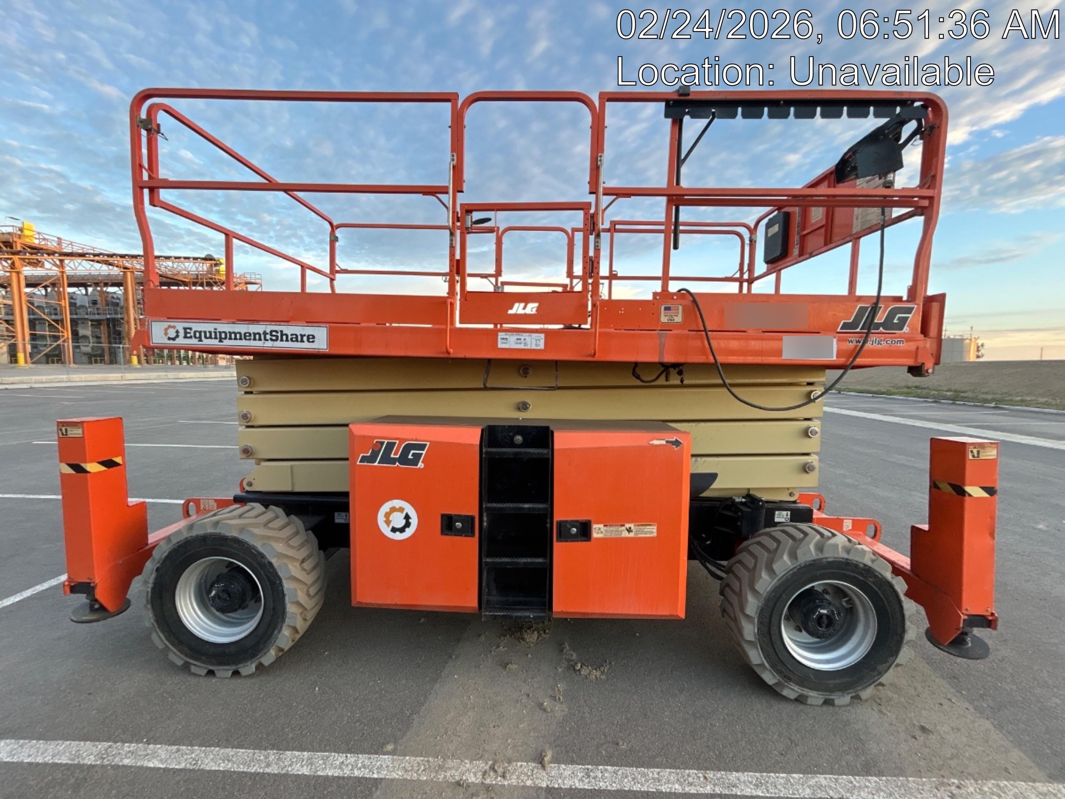2019 JLG 430LRT