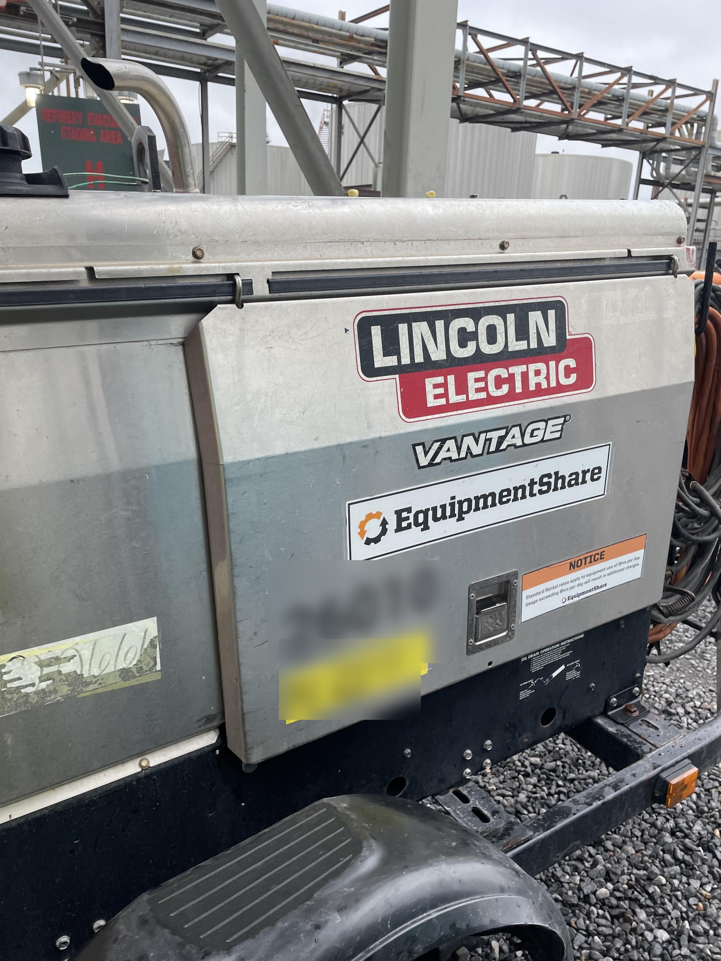 2019 Lincoln Electric Vantage 322 Lincoln Vantage 322 Welder w/Trailer, Light Kit, Cable Rack
